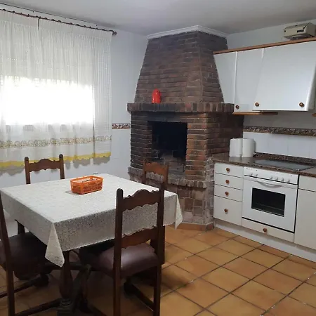Chalet En Playa Robayera